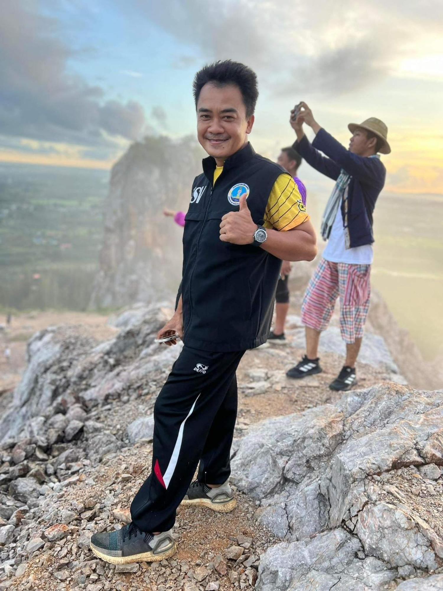 โฮมสเตย์บ้านนายสิงโตเขาคูหา Ban Khu Ha Nai Bagian luar foto