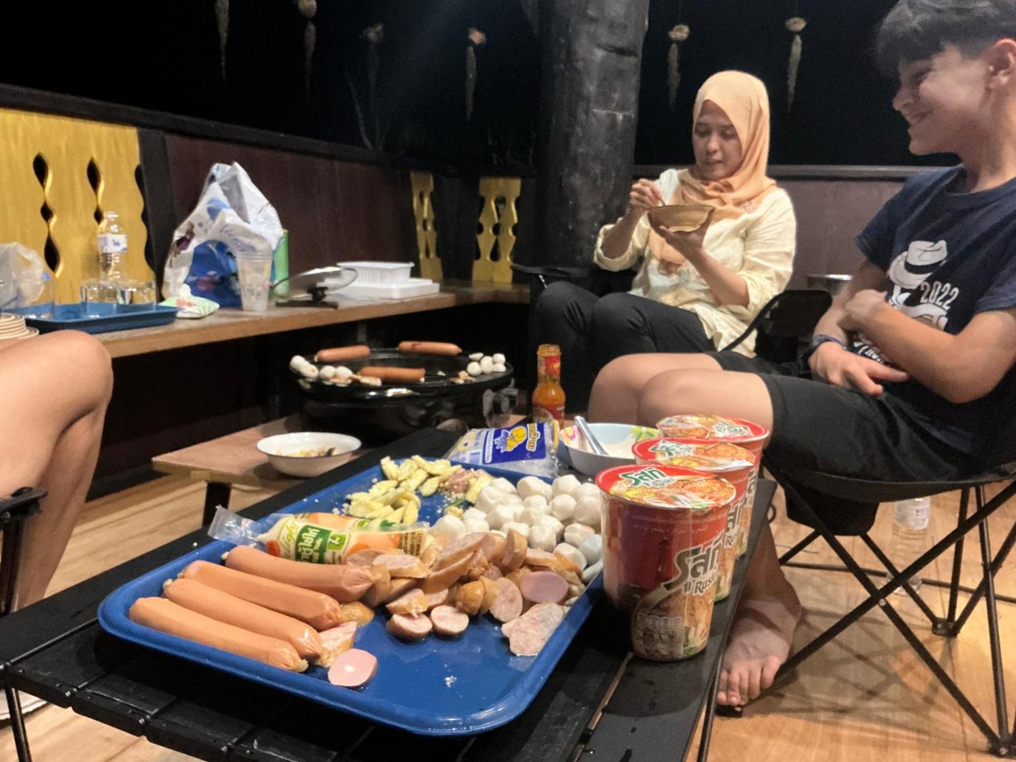 โฮมสเตย์บ้านนายสิงโตเขาคูหา Ban Khu Ha Nai Bagian luar foto